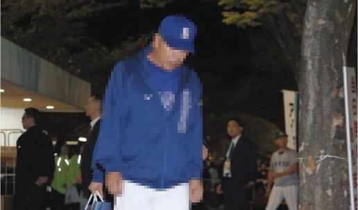 【画像】チュニチドラゴン井上一樹監督、ヤバい